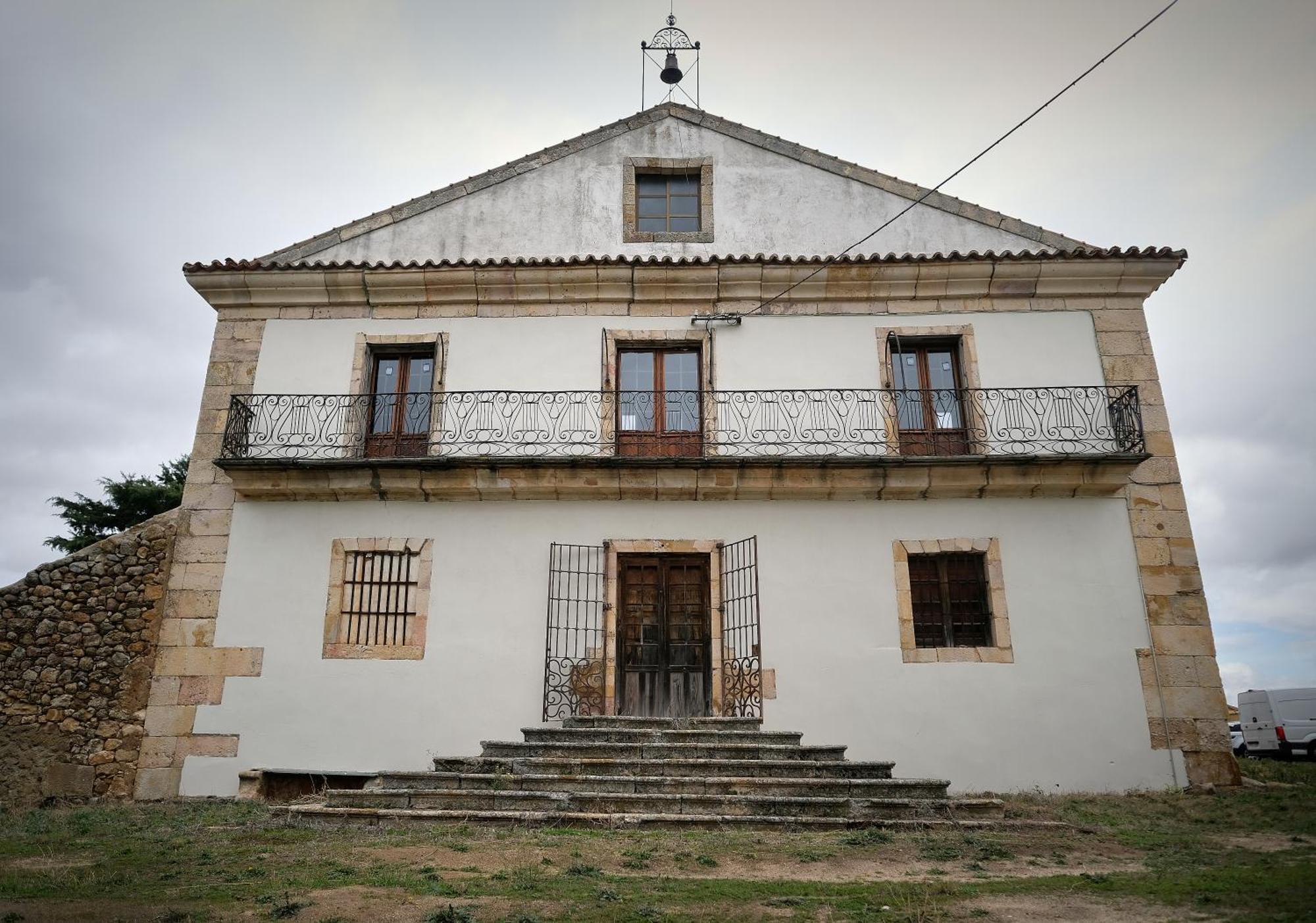 Casa Rural Palacio Conde De Aldana Con Piscina Entre Encinares Y Dehesas Terradillos Εξωτερικό φωτογραφία