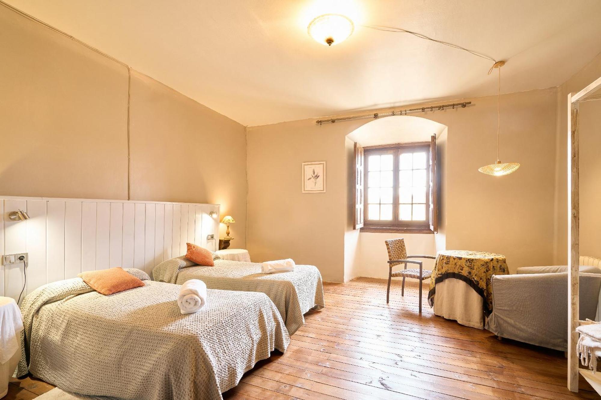 Casa Rural Palacio Conde De Aldana Con Piscina Entre Encinares Y Dehesas Terradillos Εξωτερικό φωτογραφία